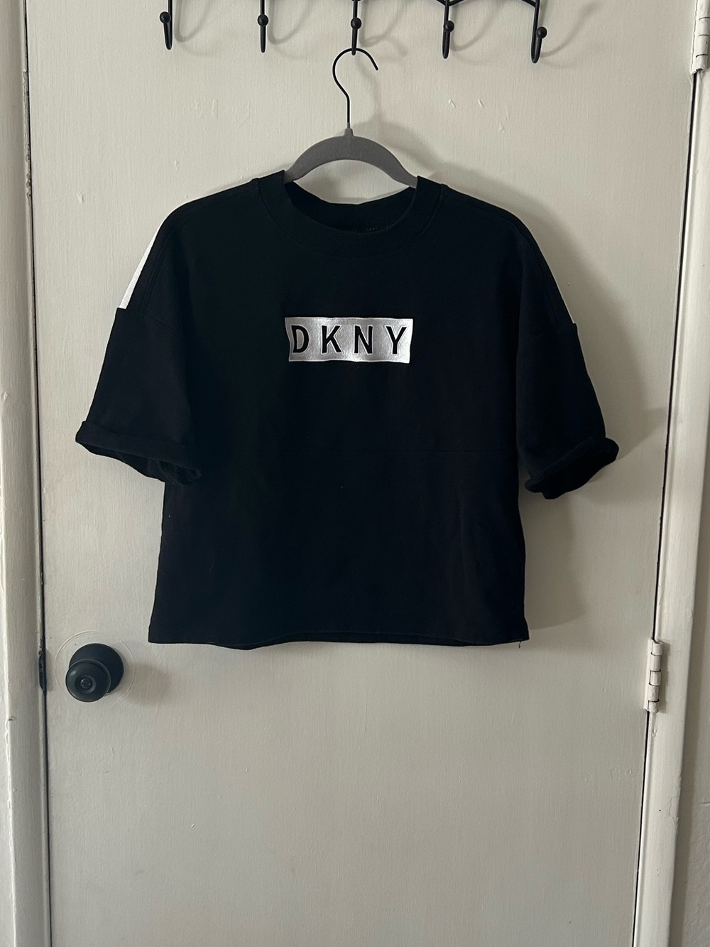 DKNY Cropped Black Shirt